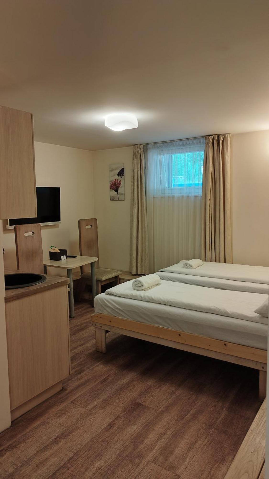 Kubu Ground Floor Rooms Клайпеда Екстериор снимка